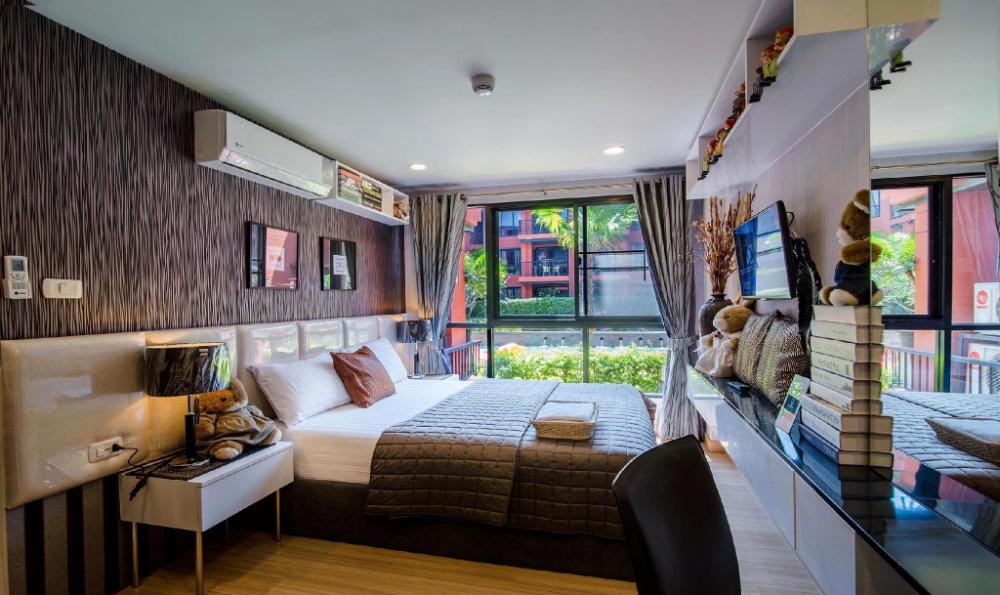 bluroc huahin pool view