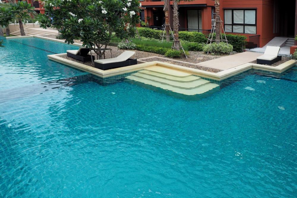 bluroc huahin pool view