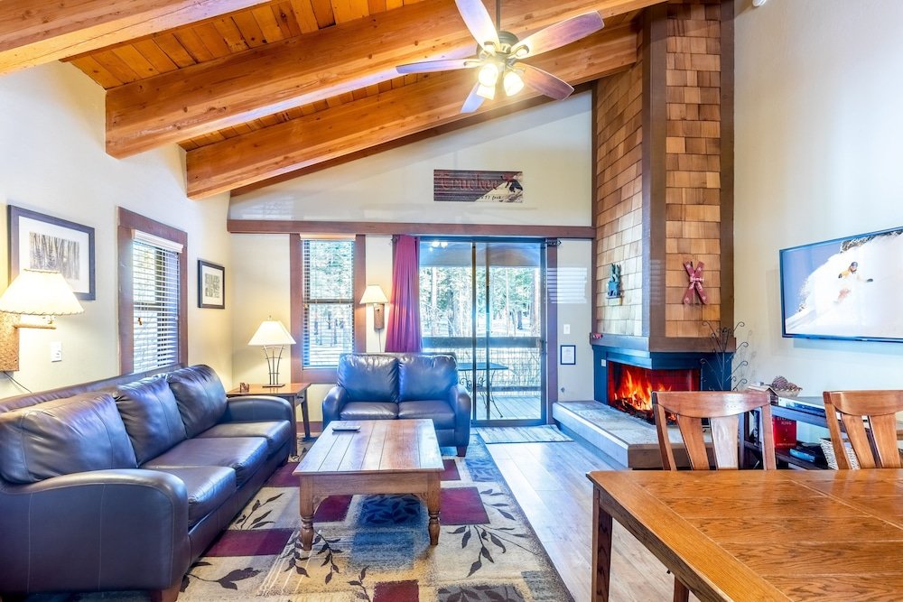 Cozy Aspen Grove 2 Bed 2 Bath Condo,,3.5 star