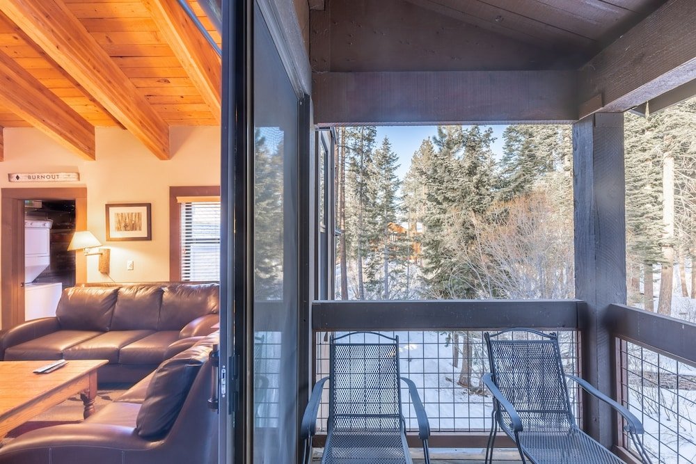 Cozy Aspen Grove 2 Bed 2 Bath Condo,,3.5 star
