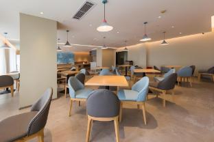 Home Inn Neo (Guiyang Railway Station Zunyi Road),,2 star