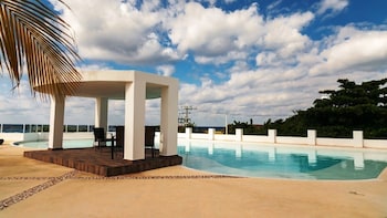 spacious oceanfront loft a1