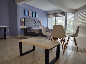 spacious oceanfront loft a1