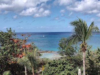 spacious oceanfront loft a1