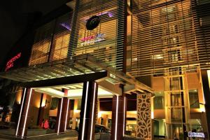 utm hotel and residence