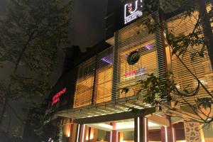 utm hotel and residence