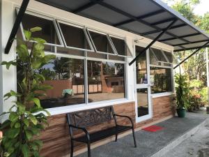felicitas tagaytay