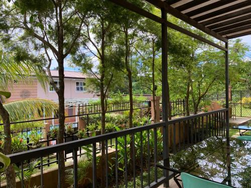 felicitas tagaytay