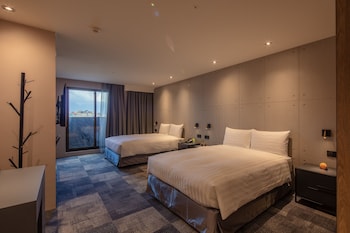 roaders plus hotel taipei station quarantine hotel