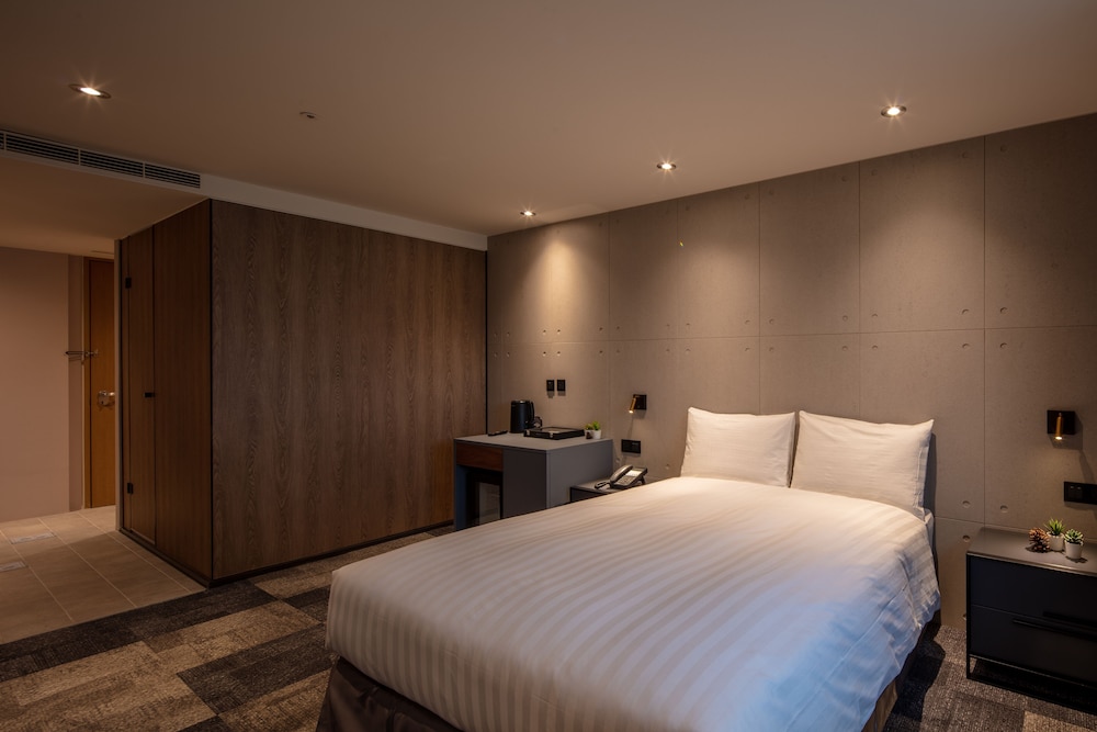 roaders plus hotel taipei station quarantine hotel