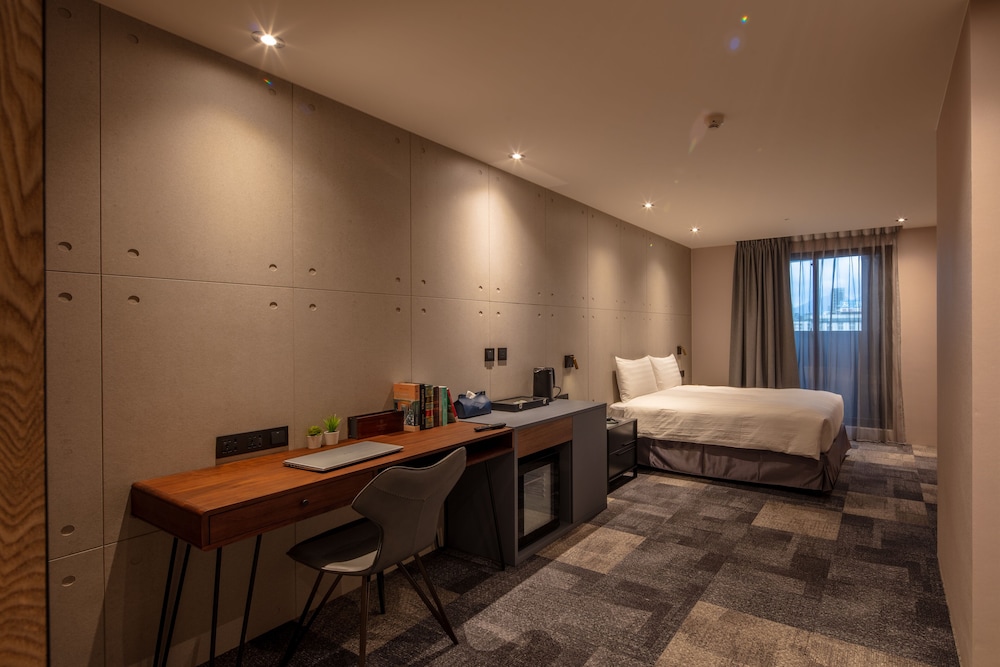 roaders plus hotel taipei station quarantine hotel