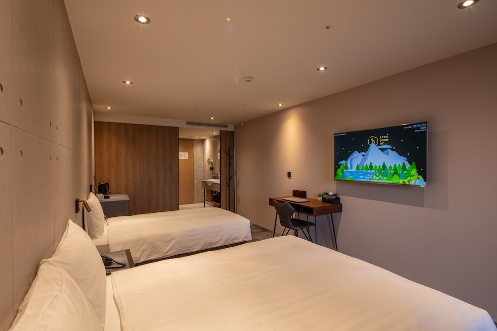 roaders plus hotel taipei station quarantine hotel
