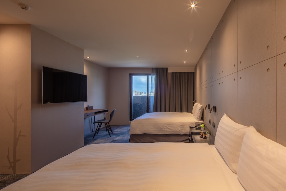 roaders plus hotel taipei station quarantine hotel