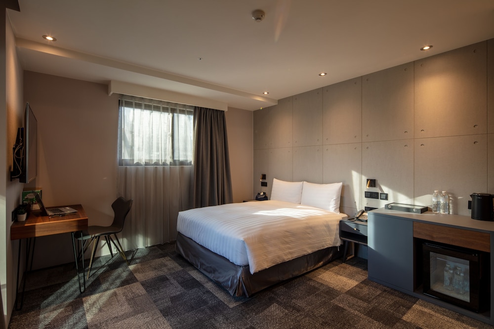 roaders plus hotel taipei station quarantine hotel