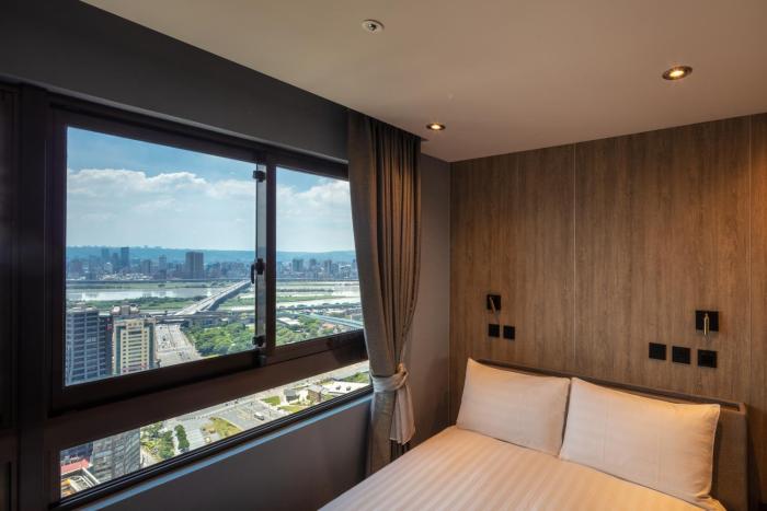 roaders plus hotel taipei station quarantine hotel