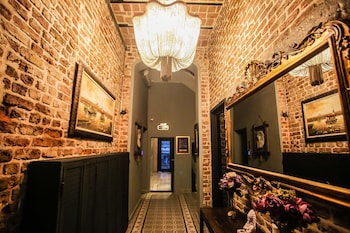 selvese collection galata 1875