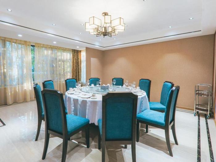 zmax hotels wuhan east lake