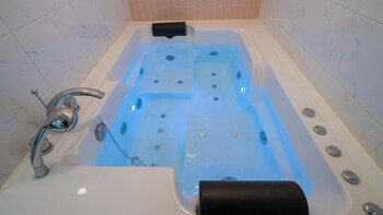 gapyeong yeoldudal spapensionandcamping