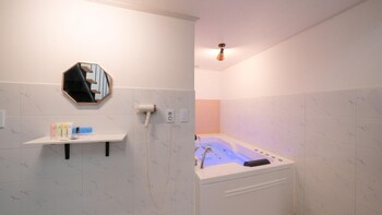 gapyeong yeoldudal spapensionandcamping