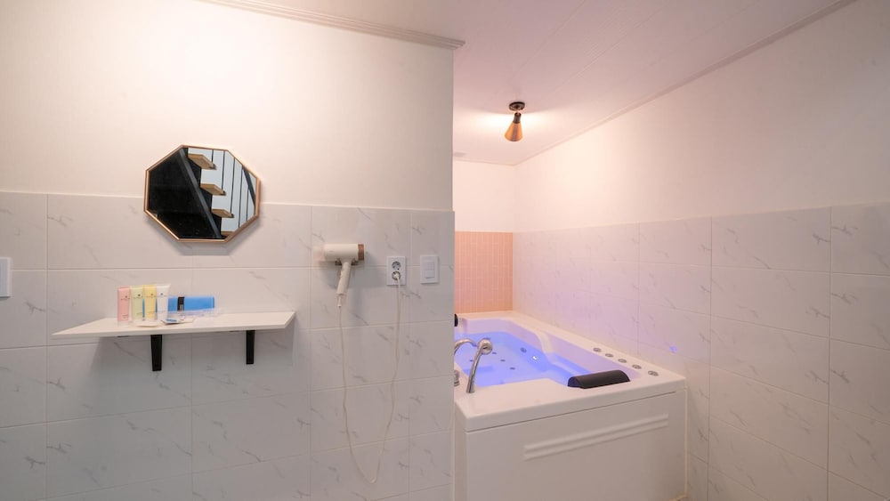 gapyeong yeoldudal spapensionandcamping