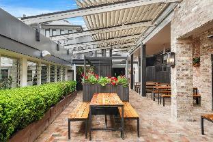 grand hotel wyong