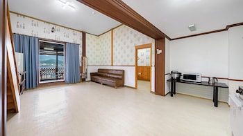 tongyeong hwanggeumbada pension