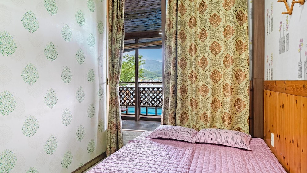 tongyeong hwanggeumbada pension