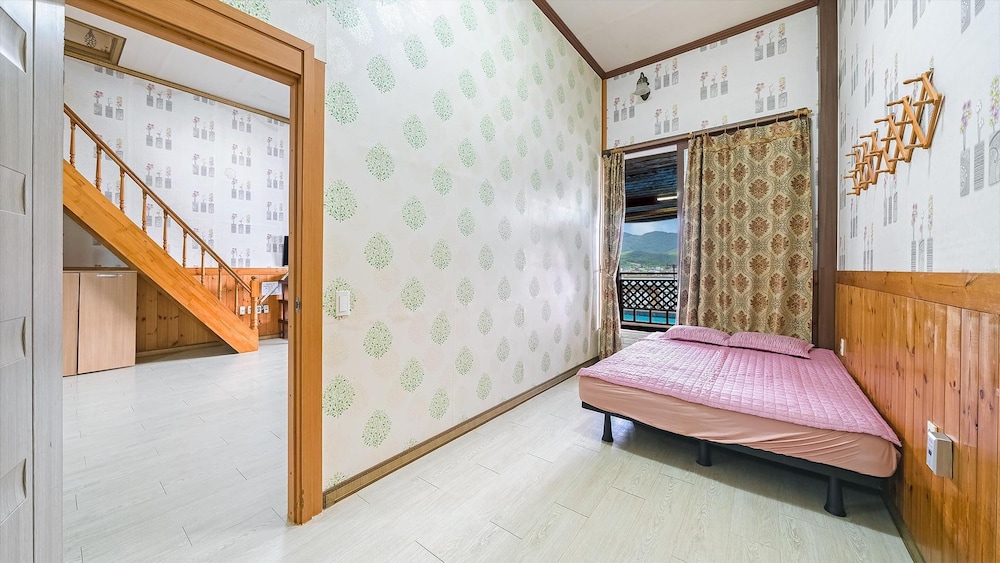 tongyeong hwanggeumbada pension