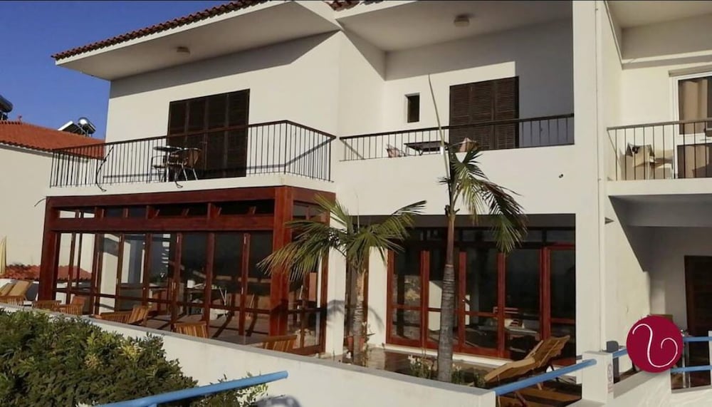 guesthouse vila lusitania