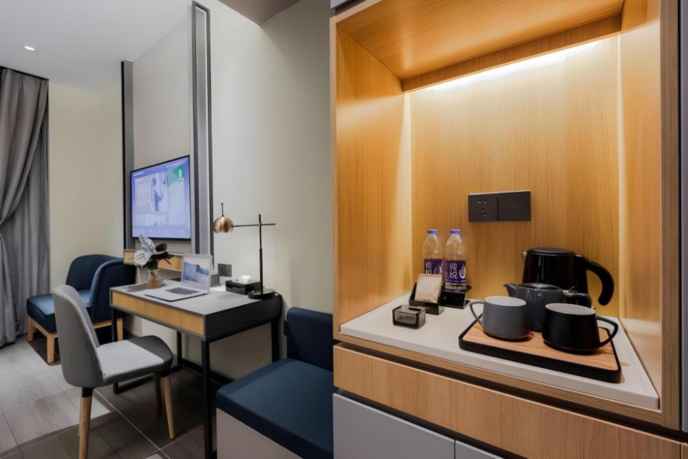 home business travel inn shanghai east nanjing road the bund center