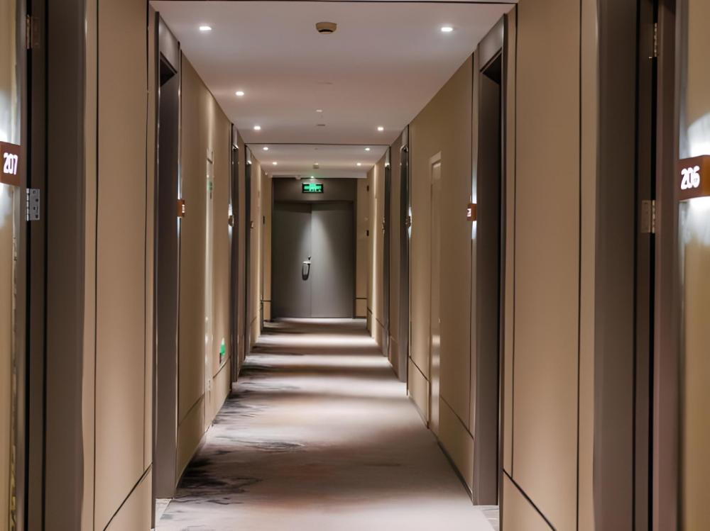 home business travel inn shanghai east nanjing road the bund center