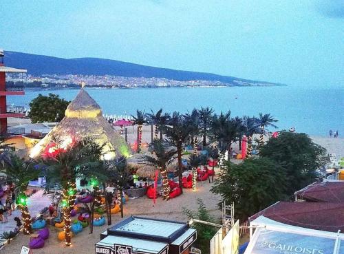 hotel largo beach