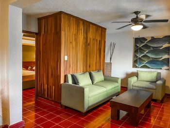 suites colonial