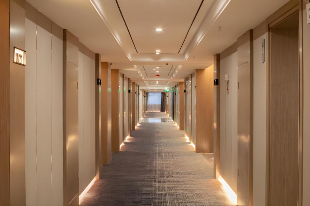 borrman hotel changsha west bus station lugu