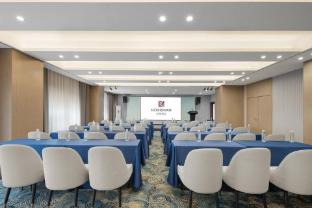 borrman hotel changsha west bus station lugu