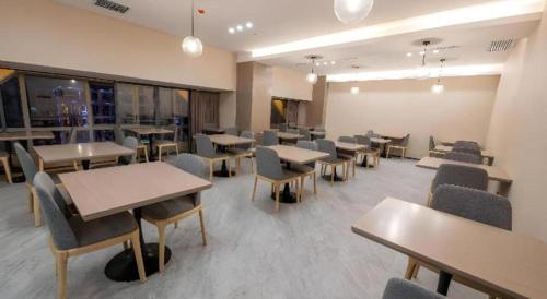 borrman hotel changsha west bus station lugu