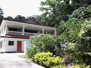 precious residence c self catering studio