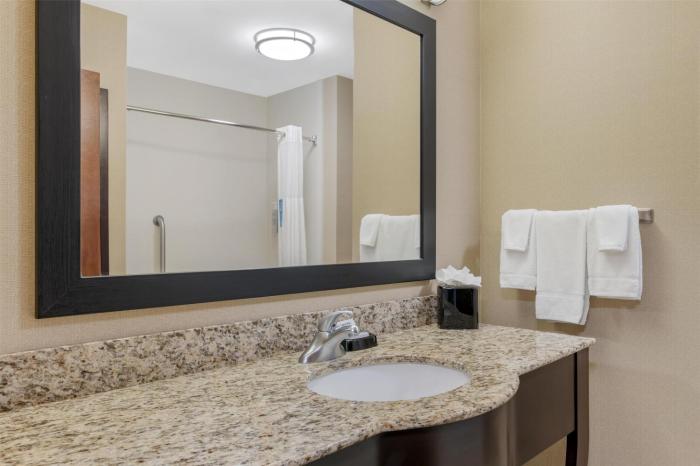 hampton inn and suites crawfordsville