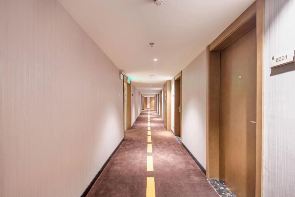 jtour inn liuzhou luzhai jiandong building bus station