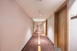 jtour inn liuzhou luzhai jiandong building bus station