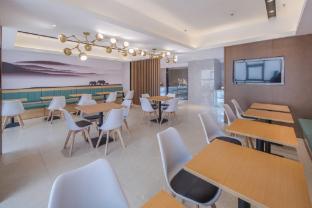 jtour inn liuzhou luzhai jiandong building bus station