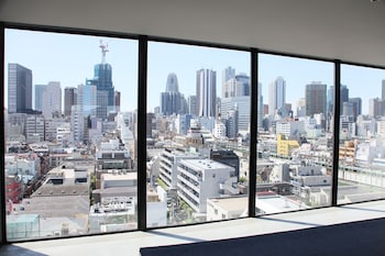 rembrandt cabin shinjuku shin okubo