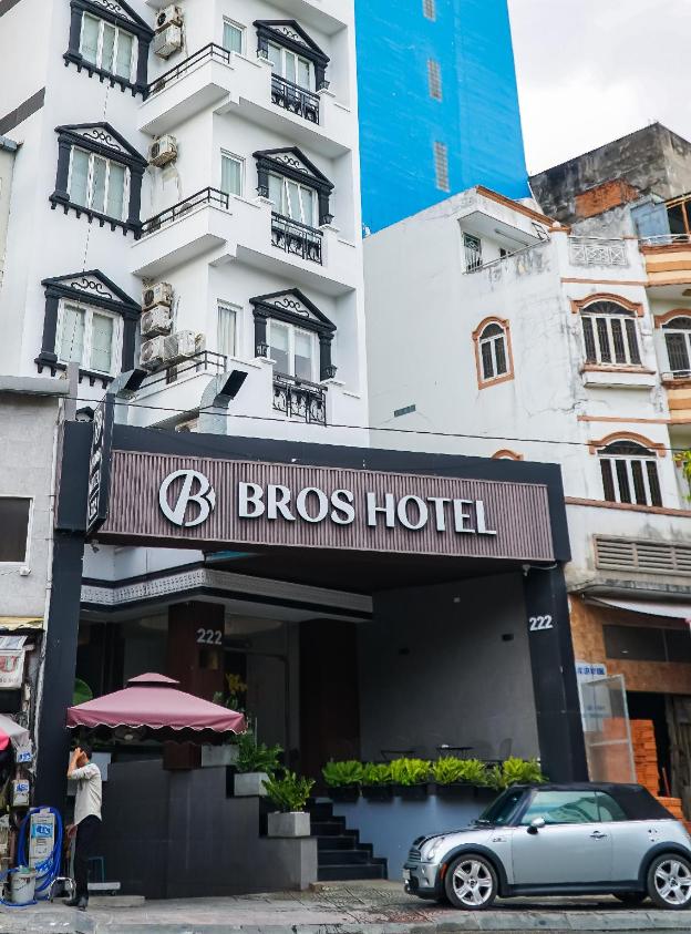 bros hotel