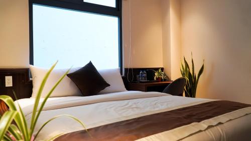 bros hotel