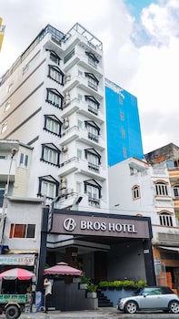 Bros Hotel,222 Duong Nguyen Cu Trinh  Quan 1,3 star