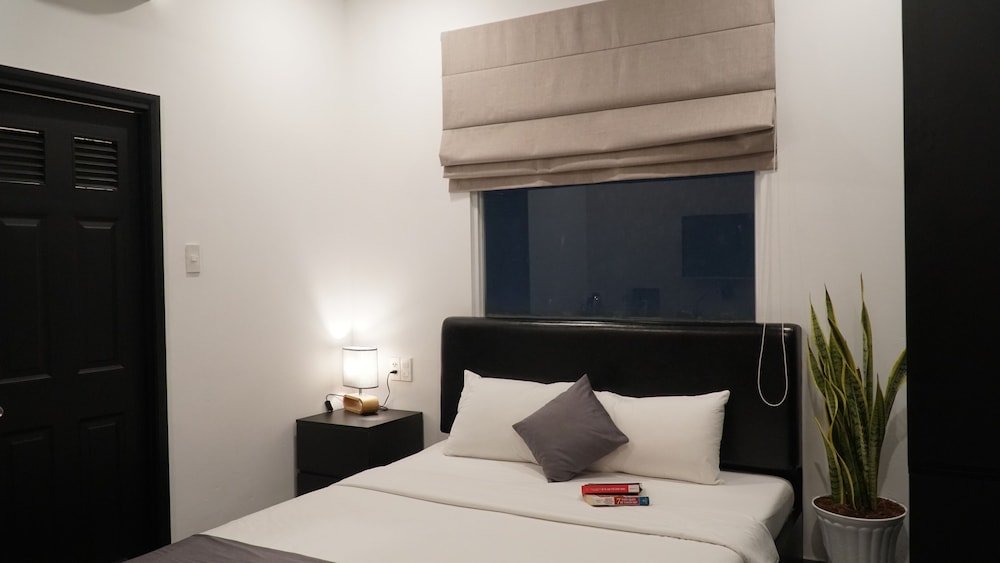 bros hotel