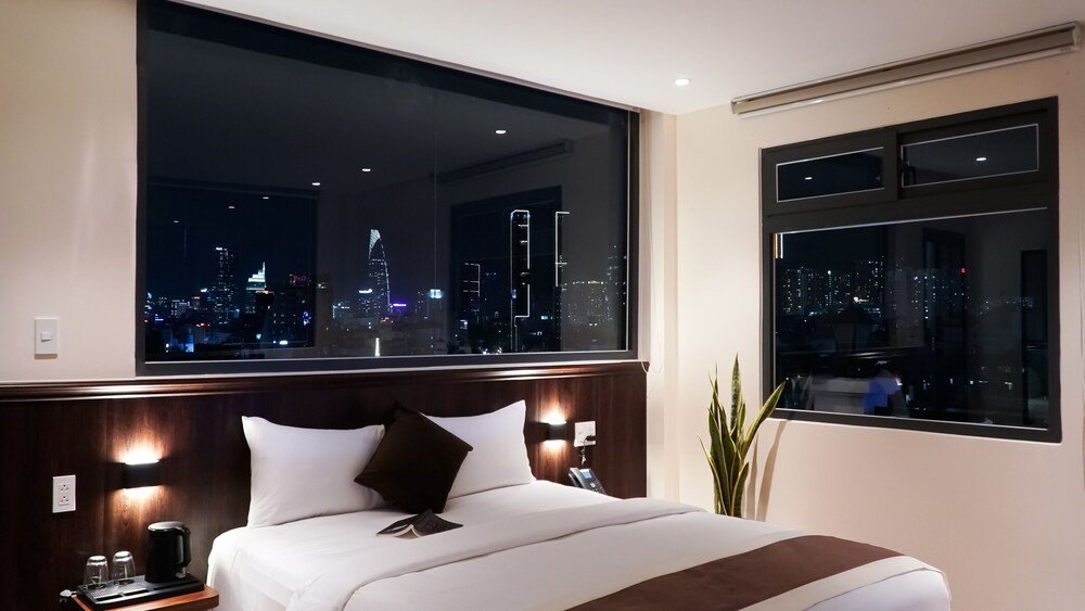 bros hotel