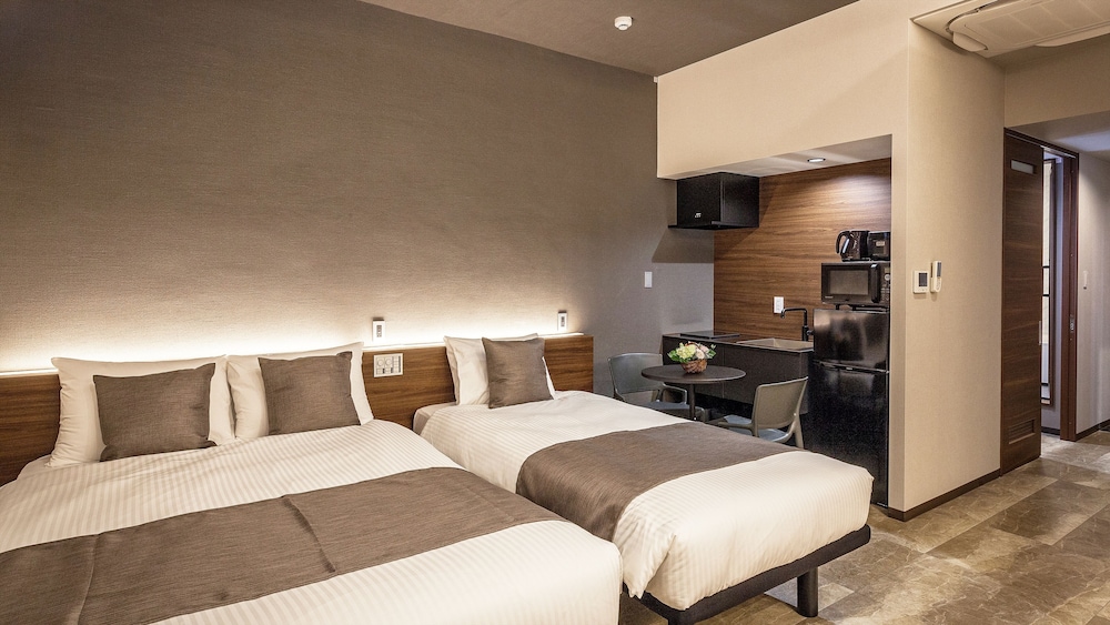 kariyushi condominium grandstay asahibashiekimae