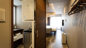 kariyushi condominium grandstay asahibashiekimae