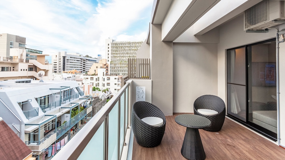 kariyushi condominium grandstay asahibashiekimae